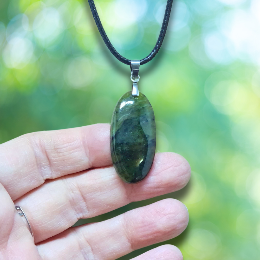 Pendentif en Jade Néphrite (PE2024)