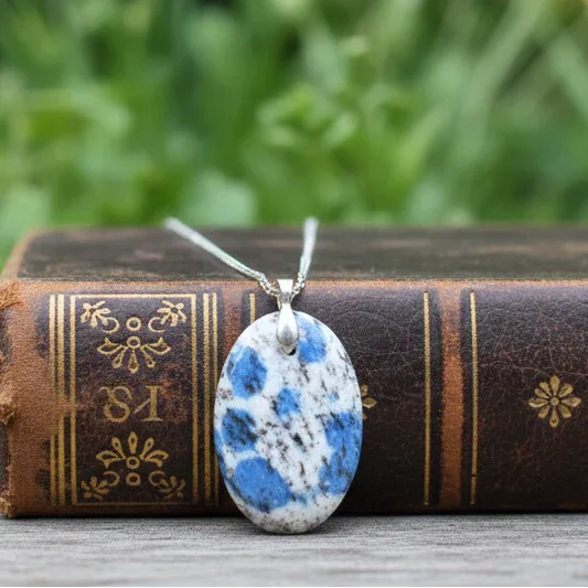 Pendentif en K2 (Azurite et Granite) (PE1338)