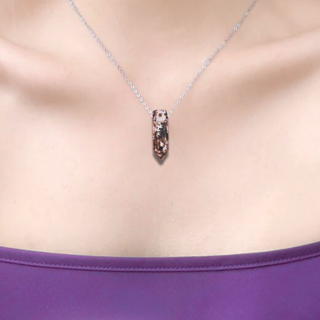 Pendentif en pointe de Rhodonite (PE1622-4) - ENAE Minéraux