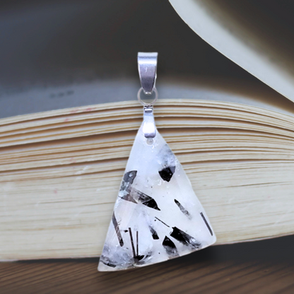 Pendentif en Quartz à Tourmaline noire (PE1996)