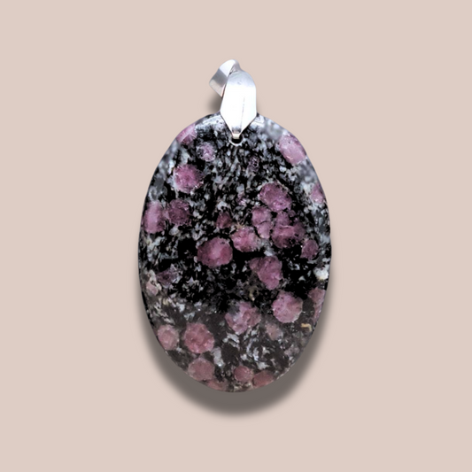 Pendentif en Rubis sur Biotite (PE1167)