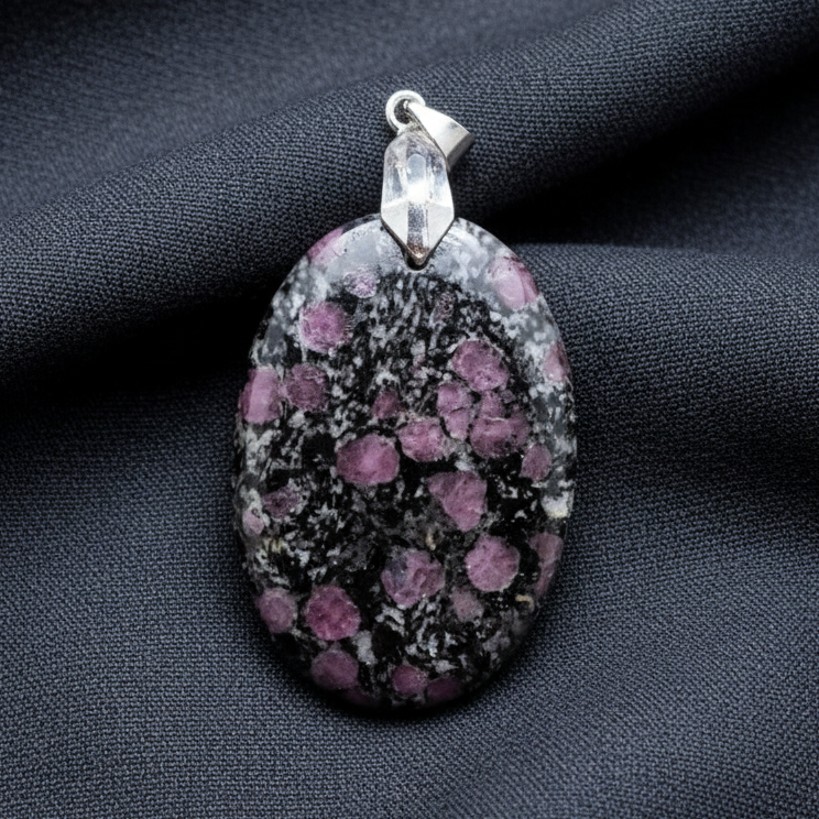 Pendentif en Rubis sur Biotite (PE1167)