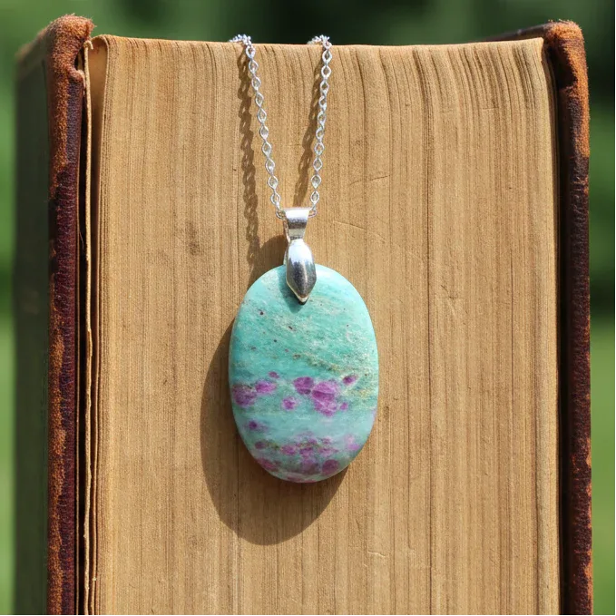 Pendentif en Rubis sur Fuchsite (PE1424-3)