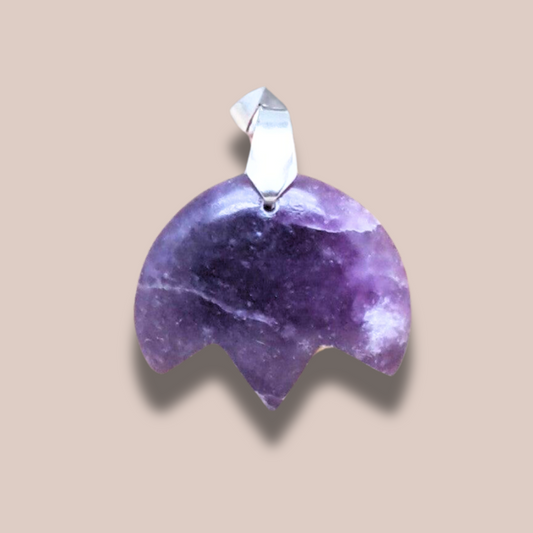 Pendentif sculpté en Lépidolite (PE1614-1)