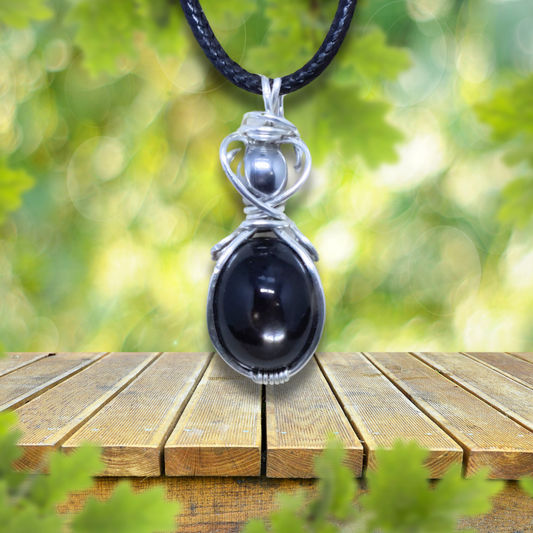 Pendentif en Diopside noir (PEW1925)