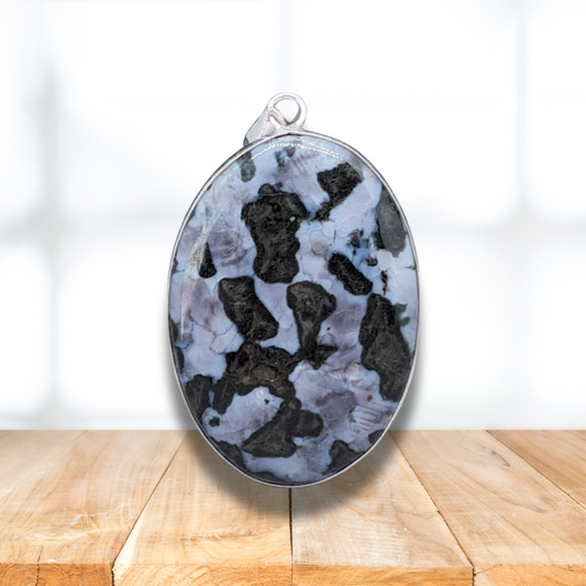 Pendentif serti en Gabbro (PE1735) - ENAE Minéraux