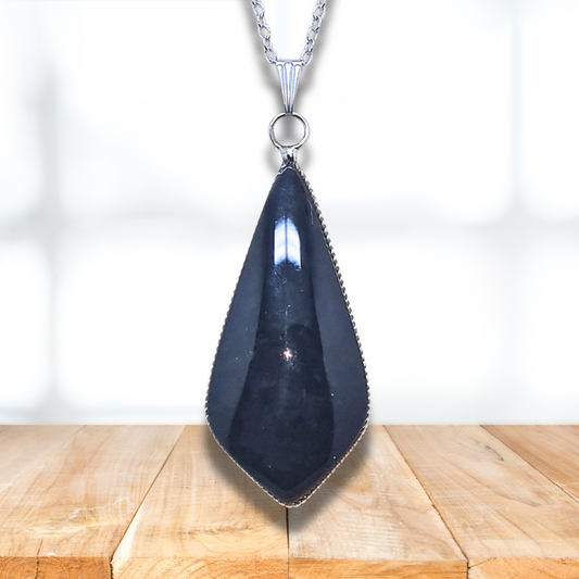 Pendentif serti en Obsidienne Manta Huichol (PE1880) - ENAE Minéraux