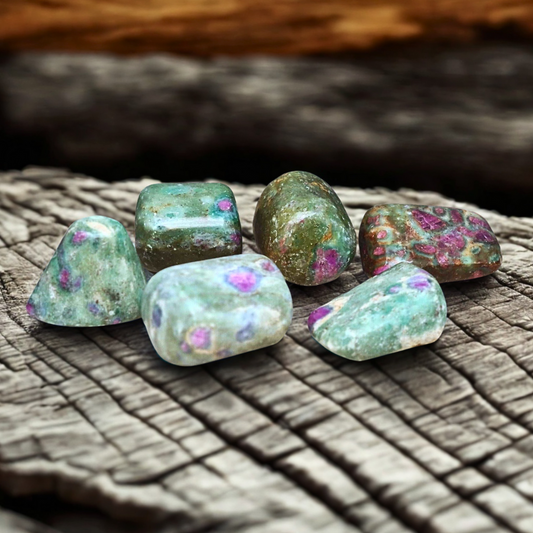 Rubis sur Fuchsite - Pierre roulée (PRGFL439)