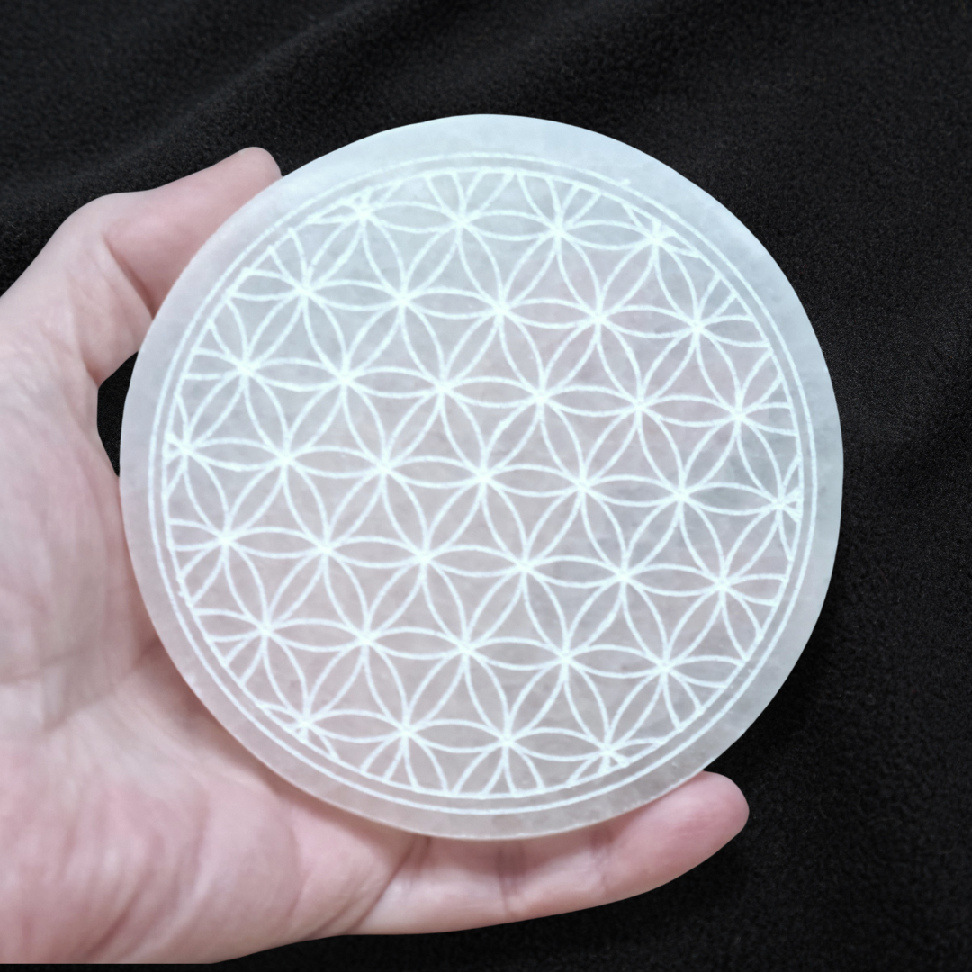 Plaque en Sélénite avec Fleur de Vie gravée 250g
