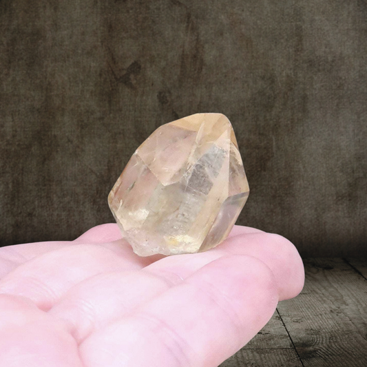 Pointe de Citrine brute naturelle (MB522-11)