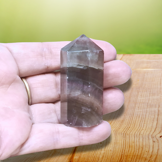 Pointe polie en Fluorite 59g (PRGFL315-5) - ENAE Minéraux