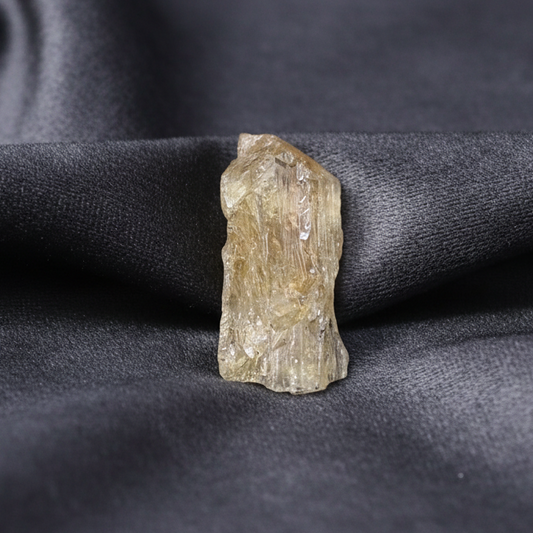 Scapolite brute 11g (MB551-2)