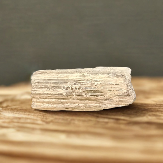 Scapolite brute 15g (MB551-1)