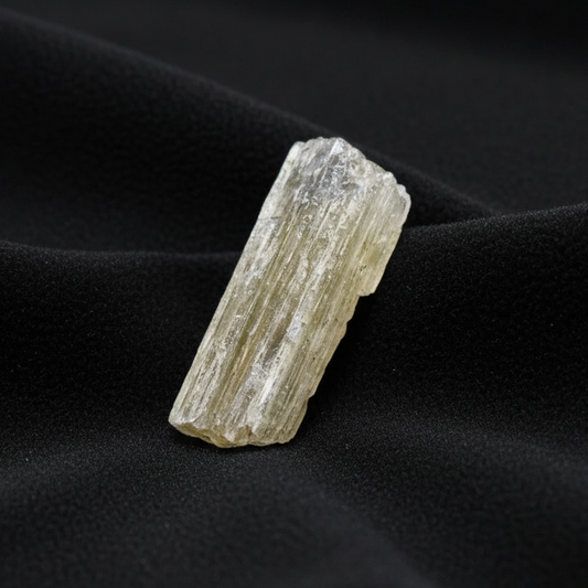 Scapolite brute 15g (MB551-1)