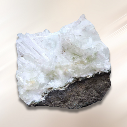 Scolécite, Apophyllite et Basalte brute (MB227)