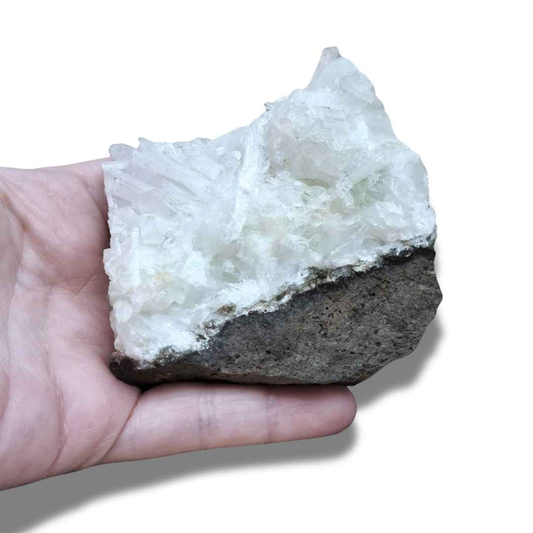 Scolécite, Apophyllite et Basalte brute (MB227) - ENAE Minéraux