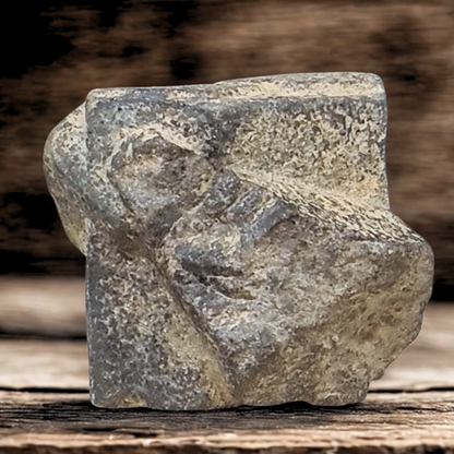 Staurolite ou Staurotide brute 41g (MB497-9)