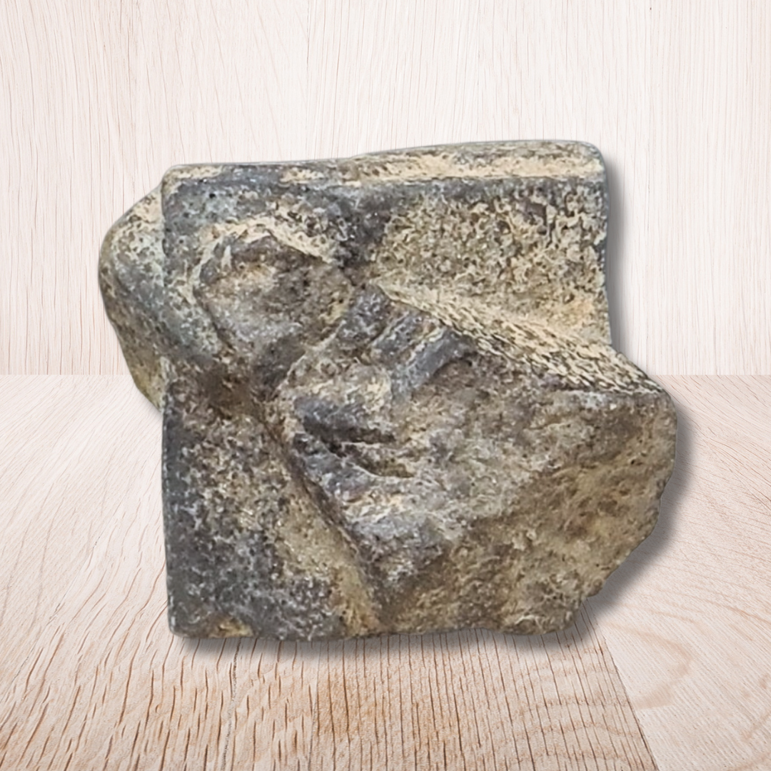 Staurolite ou Staurotide brute 41g (MB497-9) - ENAE Minéraux