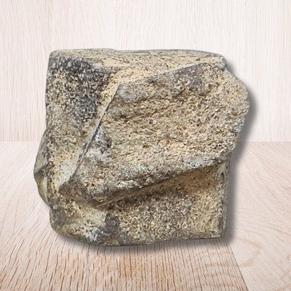 Staurolite ou Staurotide brute 41g (MB497-9) - ENAE Minéraux