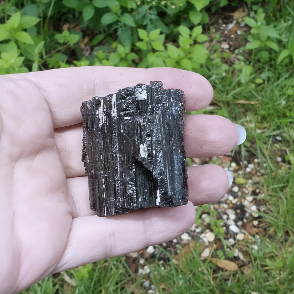 Tourmaline noire brute 98g (MB535-1)