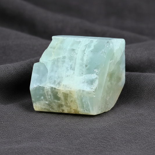 Aigue Marine polie suivant sa forme naturelle 18g (LAP10)