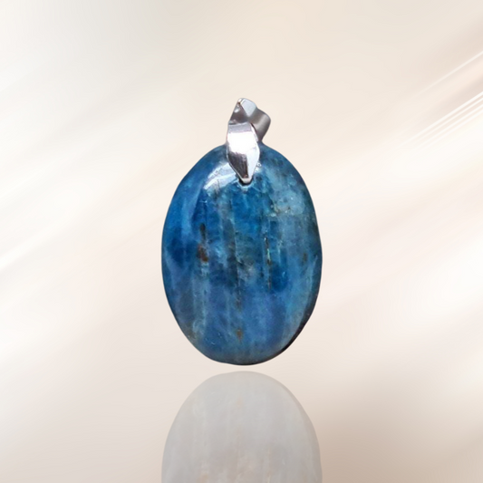 apatite bleue, lithotherapie, pendentif, pierre ENAE Mineraux