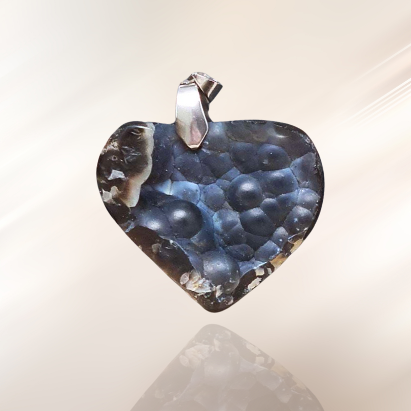 calcedoine bleue, lithotherapie, pendentif, pierre brute ENAE Mineraux
