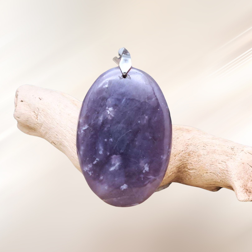 calcedoine violette, lithotherapie, pendentif, pierre ENAE Mineraux