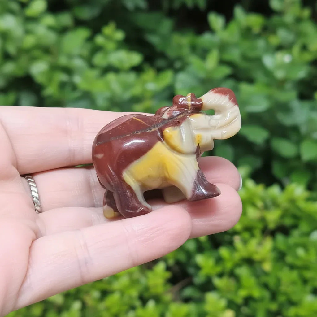 Eléphant en Jaspe Mookaïte 40g (PRGFL346-71) - ENAE Minéraux