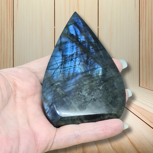 Flamme en Labradorite bleue 213g (PRGFL748)