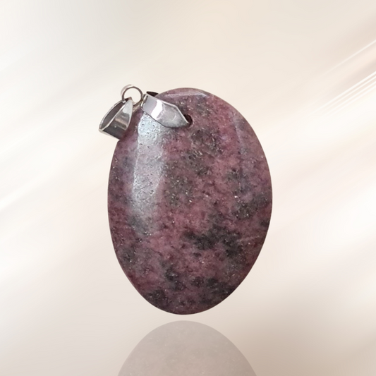 grenatite, lithotherapie, pendentif, pierre ENAE Mineraux