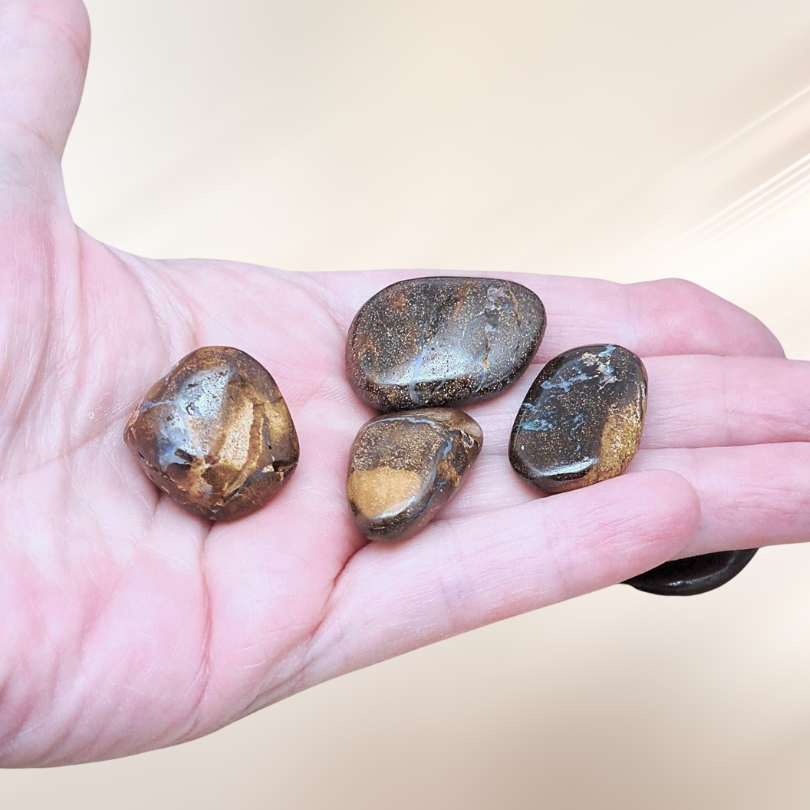 lithotherapie, opale boulder, pierre polie ENAE Mineraux
