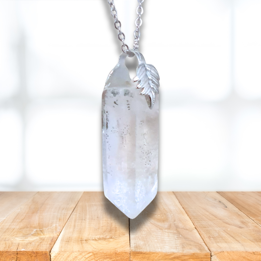 Pendentif en pointe de Cristal de Roche Lodolite (PE2101)