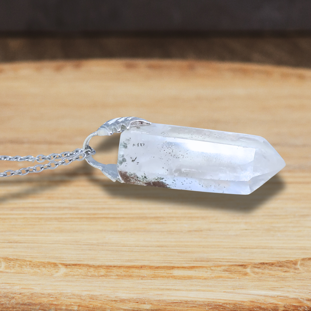 Pendentif en pointe de Cristal de Roche Lodolite (PE2101)
