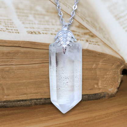 Pendentif en pointe de Cristal de Roche Lodolite (PE2101)