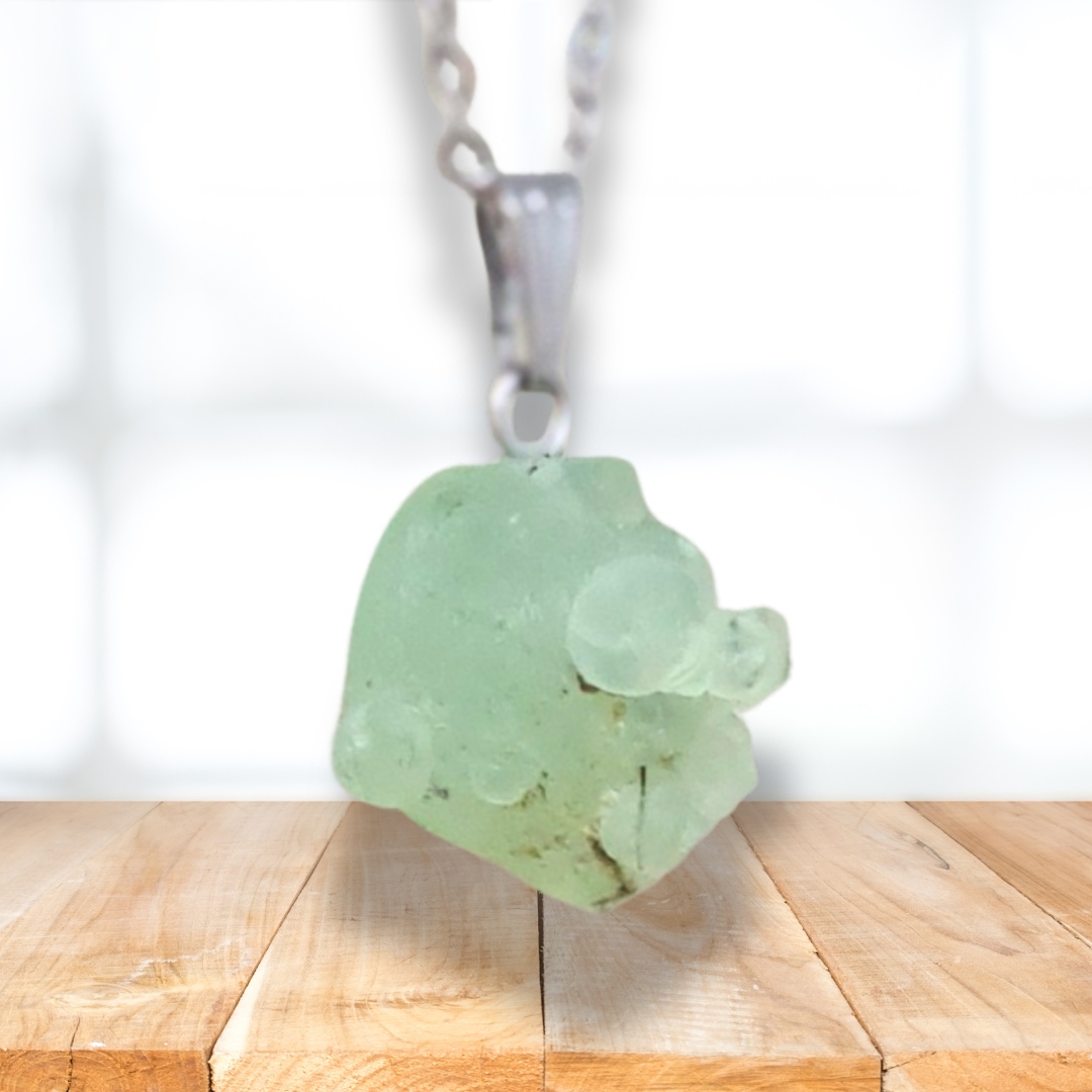 Pendentif en Prehnite brute (PE2097-3) - ENAE Minéraux