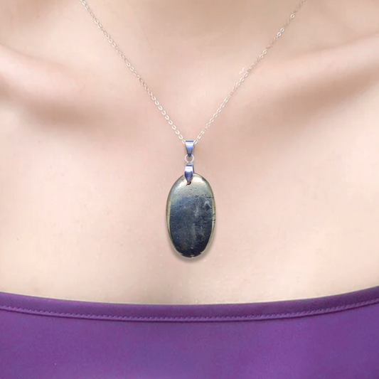 Pendentif en Schiste et Chalcopyrite (PE1729)