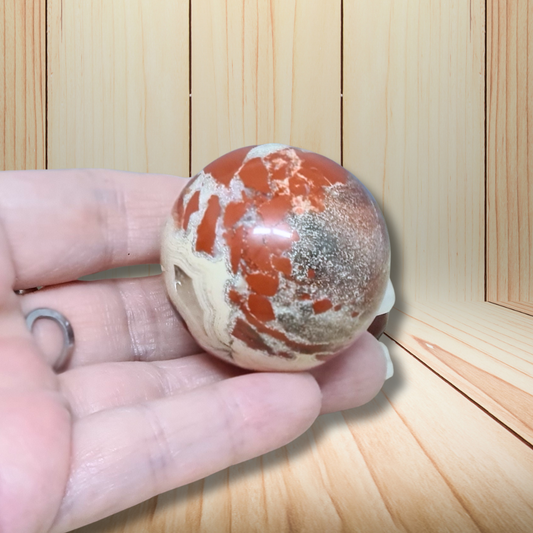 Sphère en Jaspe rouge et Calcédoine 95g (PRGFL754)
