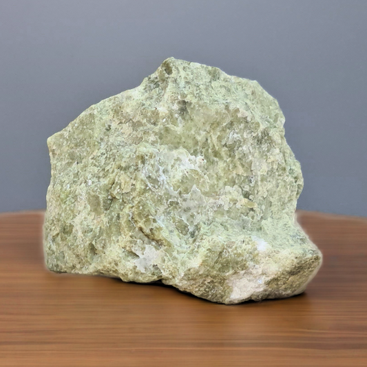 Vésuvianite, Calcite et Grenat grossulaire bruts 122g (MB524)
